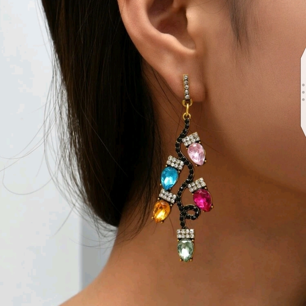 🆕🎄CHRISTMAS LIGHT BULB DROP EARRINGS - MULTI COLOURED 🎄
